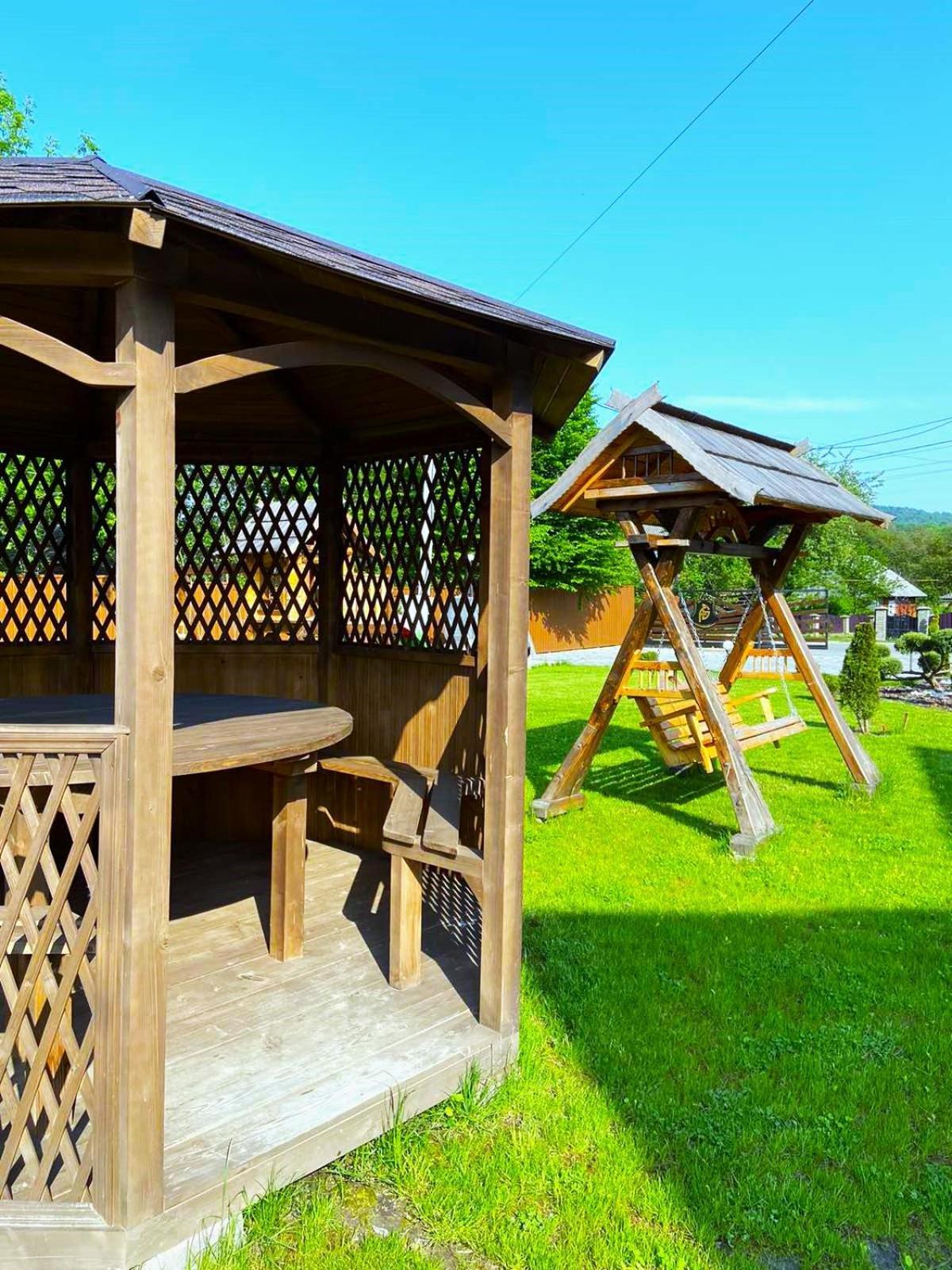 Four Seasons In Carpathians Hotel Myhove Buitenkant foto